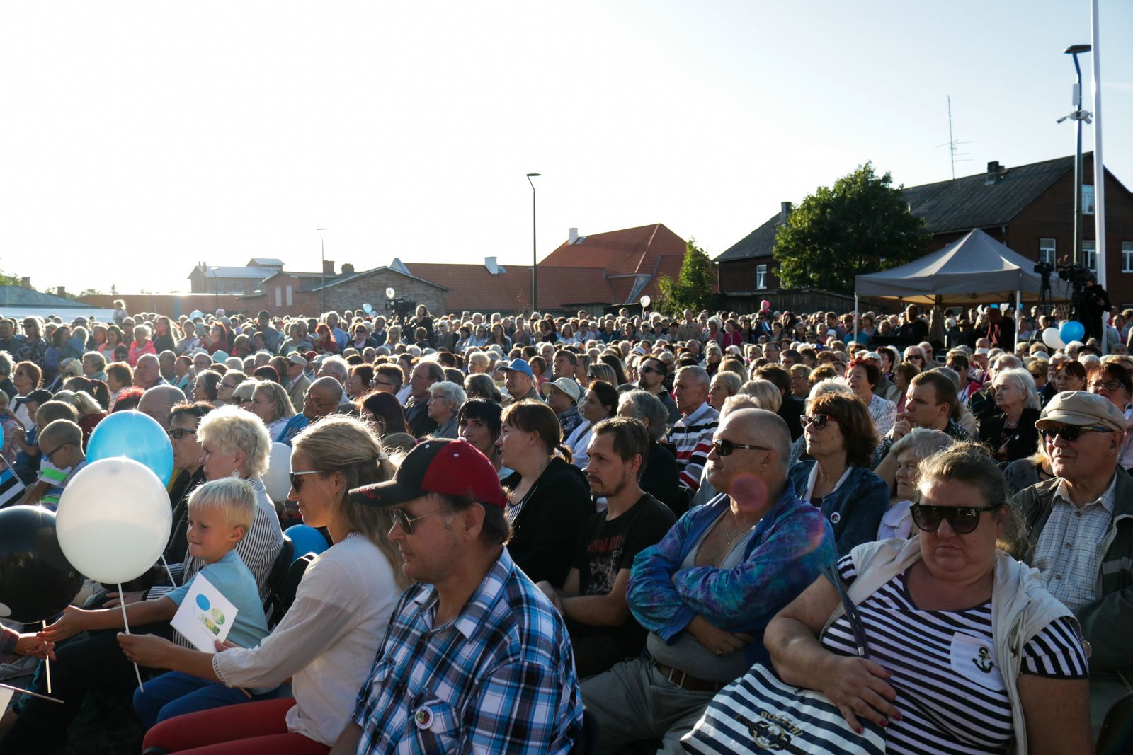Mööda piiri